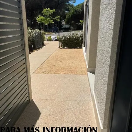 Holiday home Chalet Urbanizacion Roche Conil De La Frontera